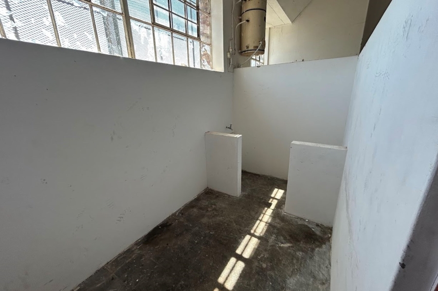 To Let commercial Property for Rent in Sherwood Eastern Cape